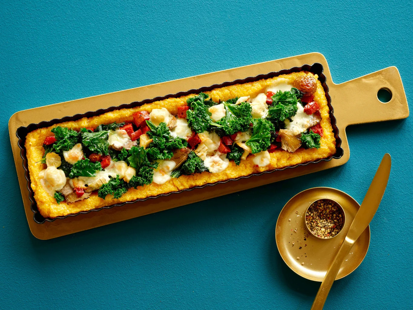 Torta di polenta con cavolo riccio