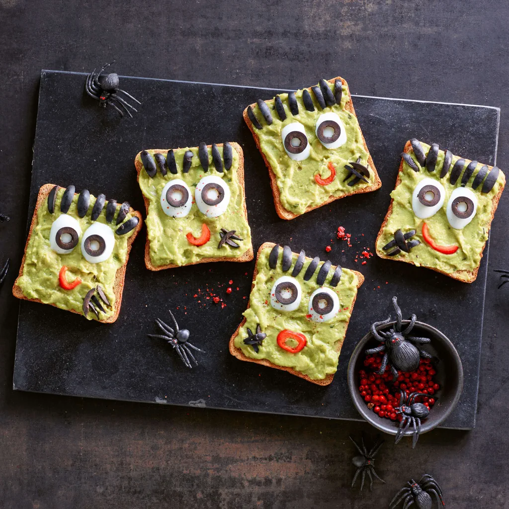 Monstre toast à l'avocat