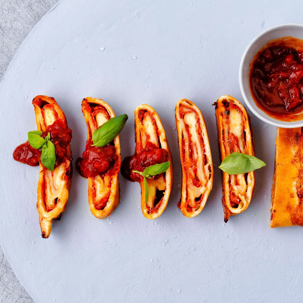 Pizzarolle mit Salami 