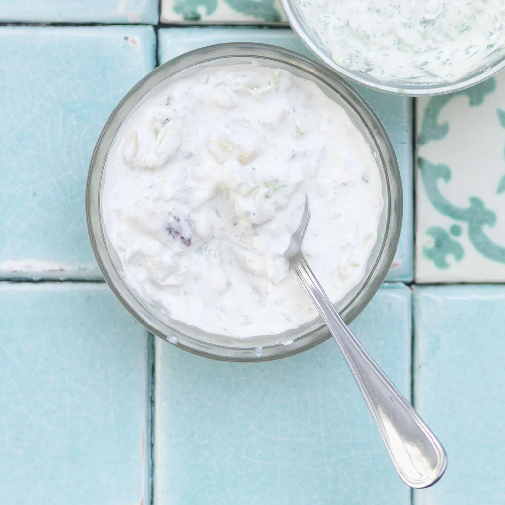 Frischkäse-Dip mit Nüssen