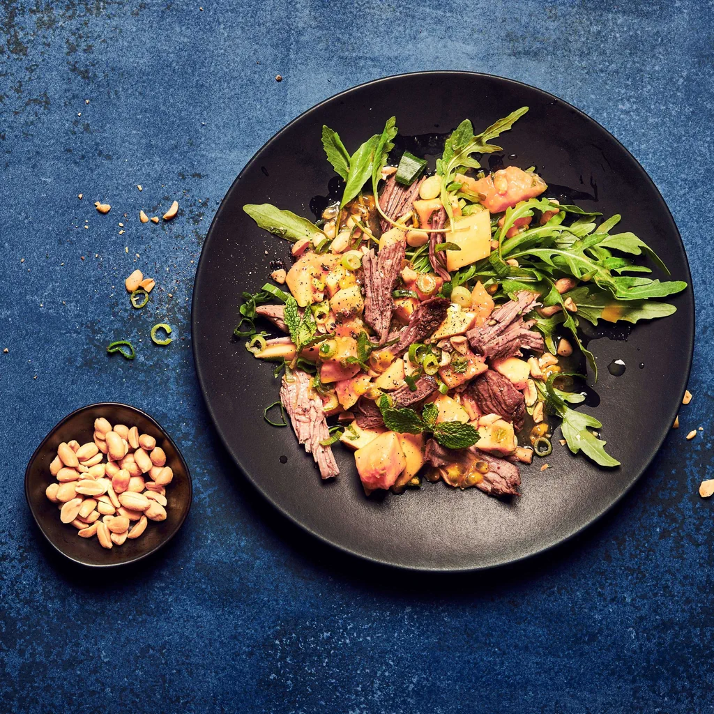 Salade de papaye au bœuf effiloché