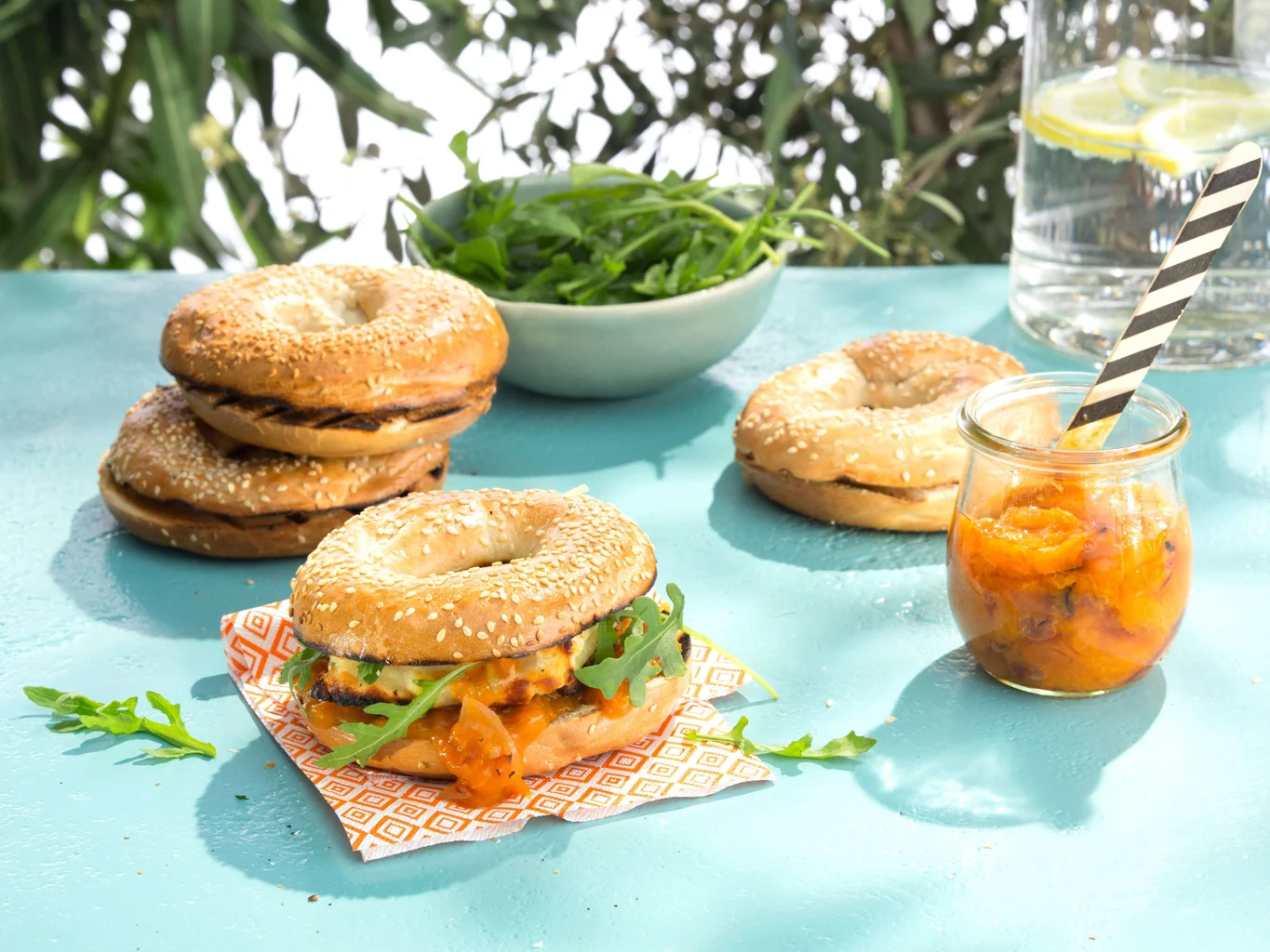 Burger con halloumi e albicocche