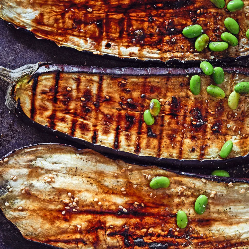 Melanzane caramellate con edamame