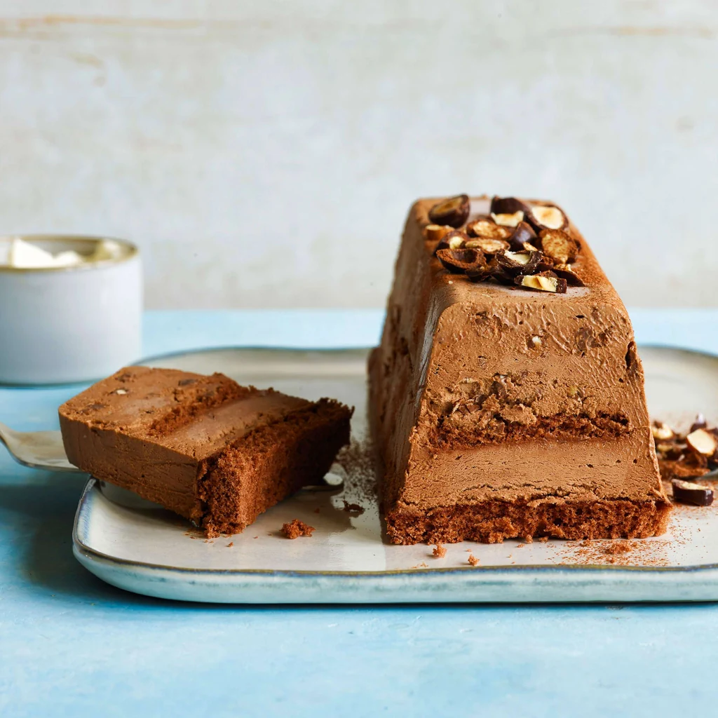 Schokoladenmousse-Glacecake