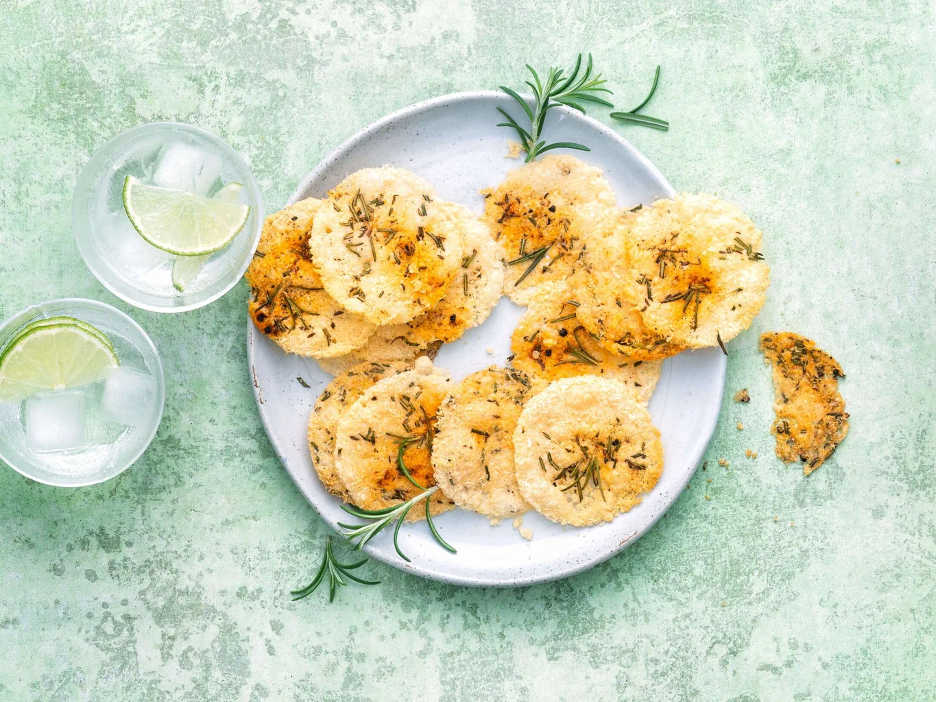 Parmesan-Chips mit Rosmarin