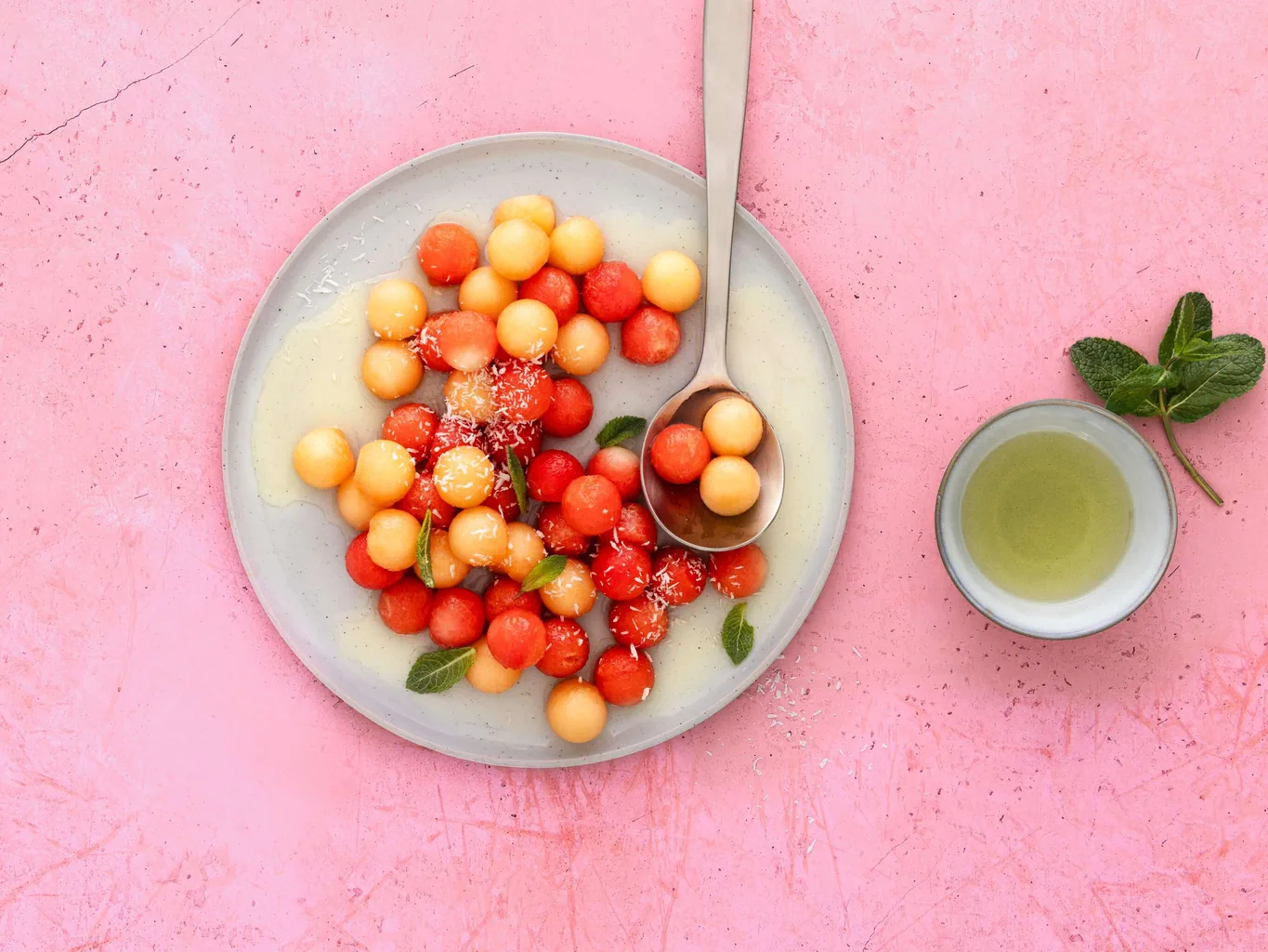 Melonenkugeln mit Gurkensirup