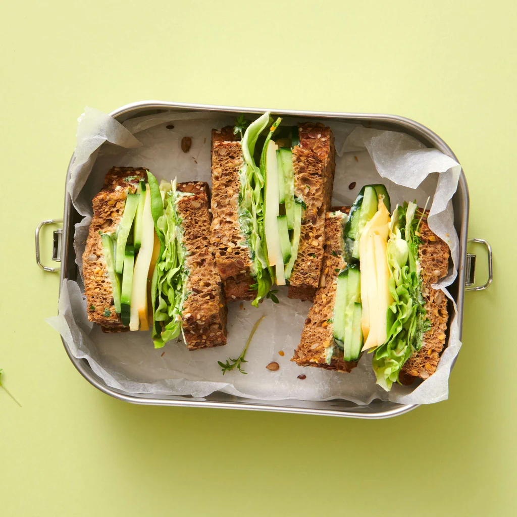 Scamorza-Gurken-Sandwich