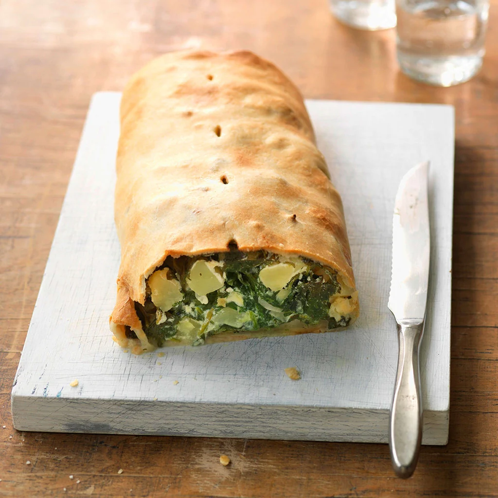 Strudel di patate e spinaci con formaggio