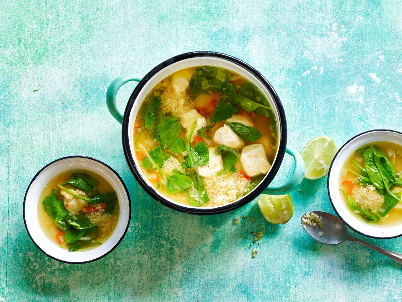 Couscous-Suppe mit Poulet und Limette