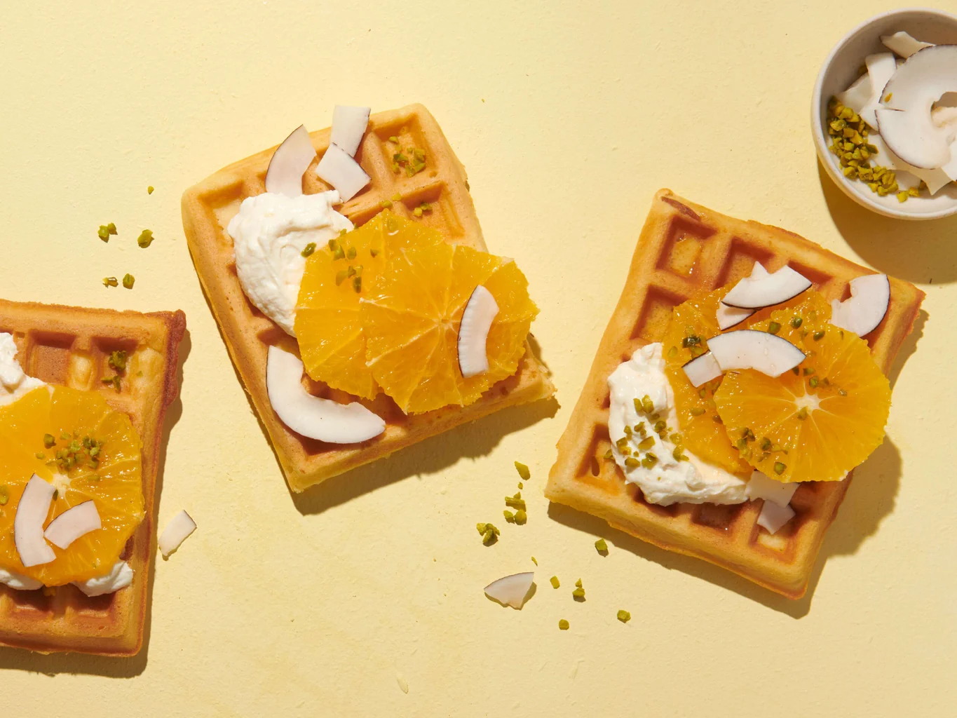 Gaufres au lait de coco avec ricotta et orange