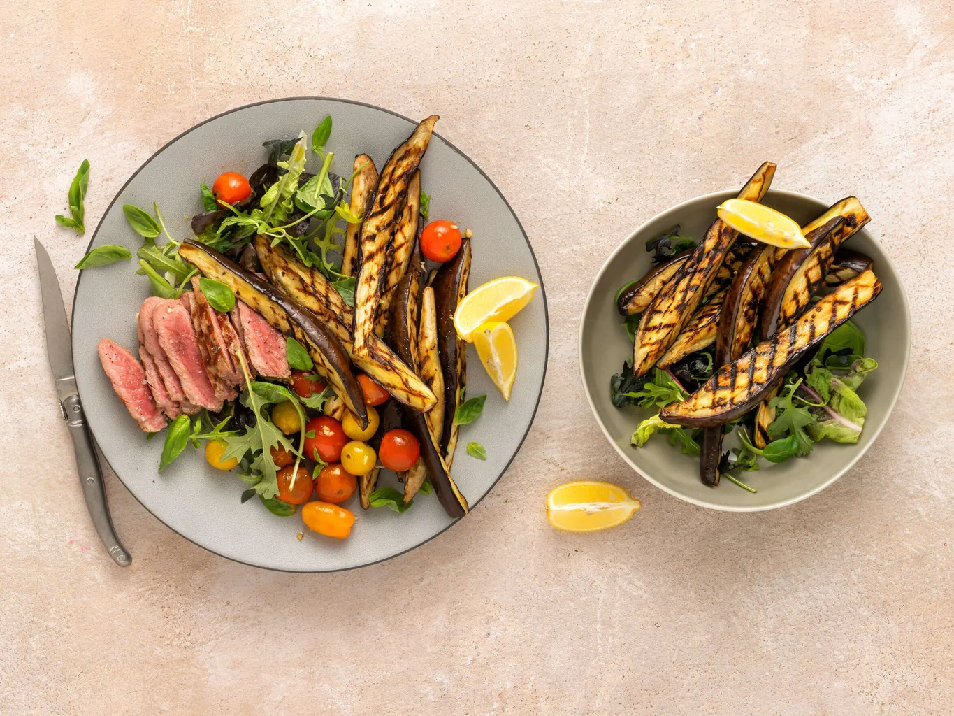 Entrecôte und Auberginen-Tomaten-Salat vom Grill