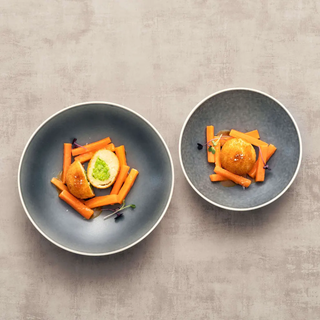 Kartoffel-Erbsen-Bällchen mit Karotten