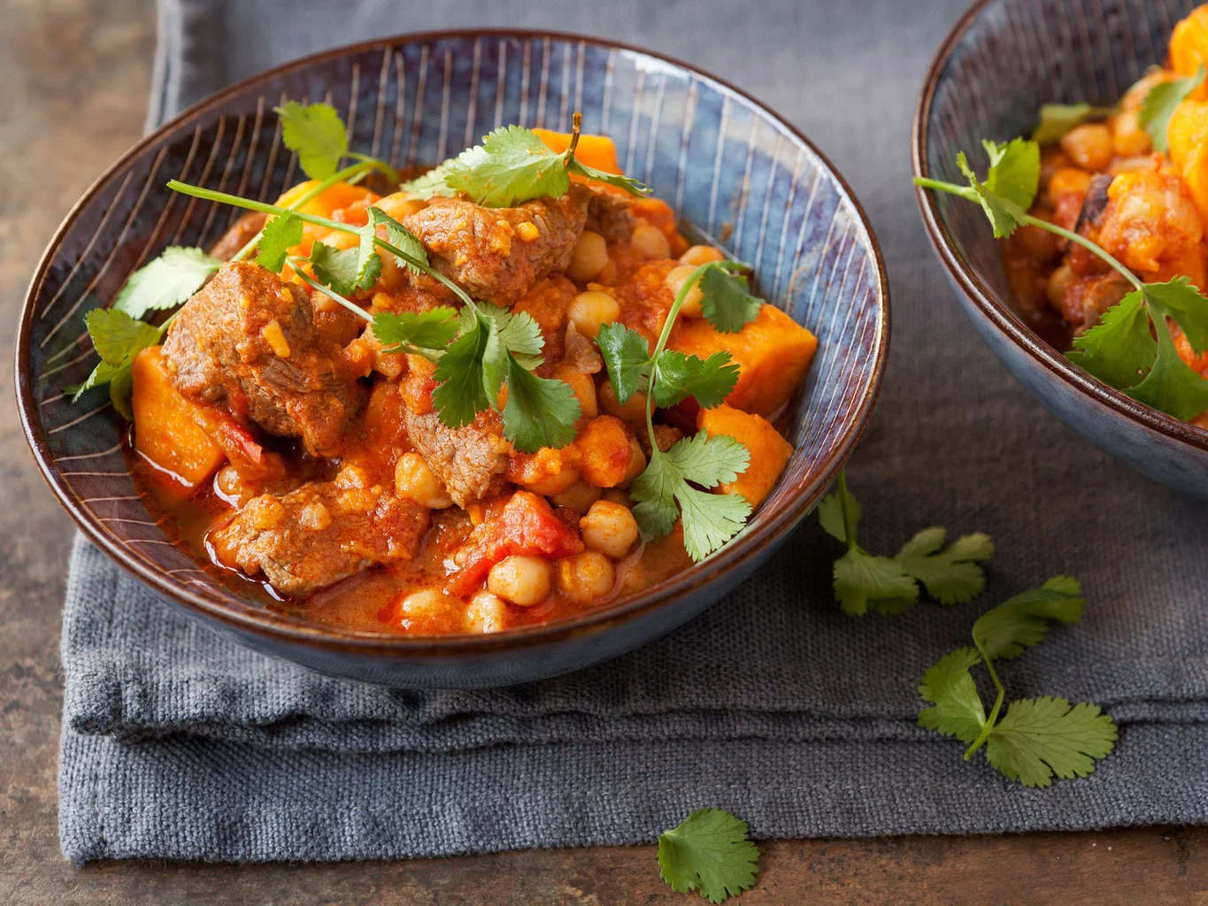 Agnello tikka masala con ceci e patate dolci