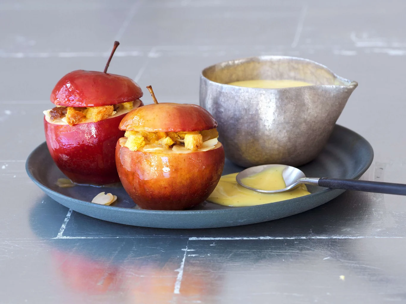 Ofenäpfel mit Panettone-Füllung