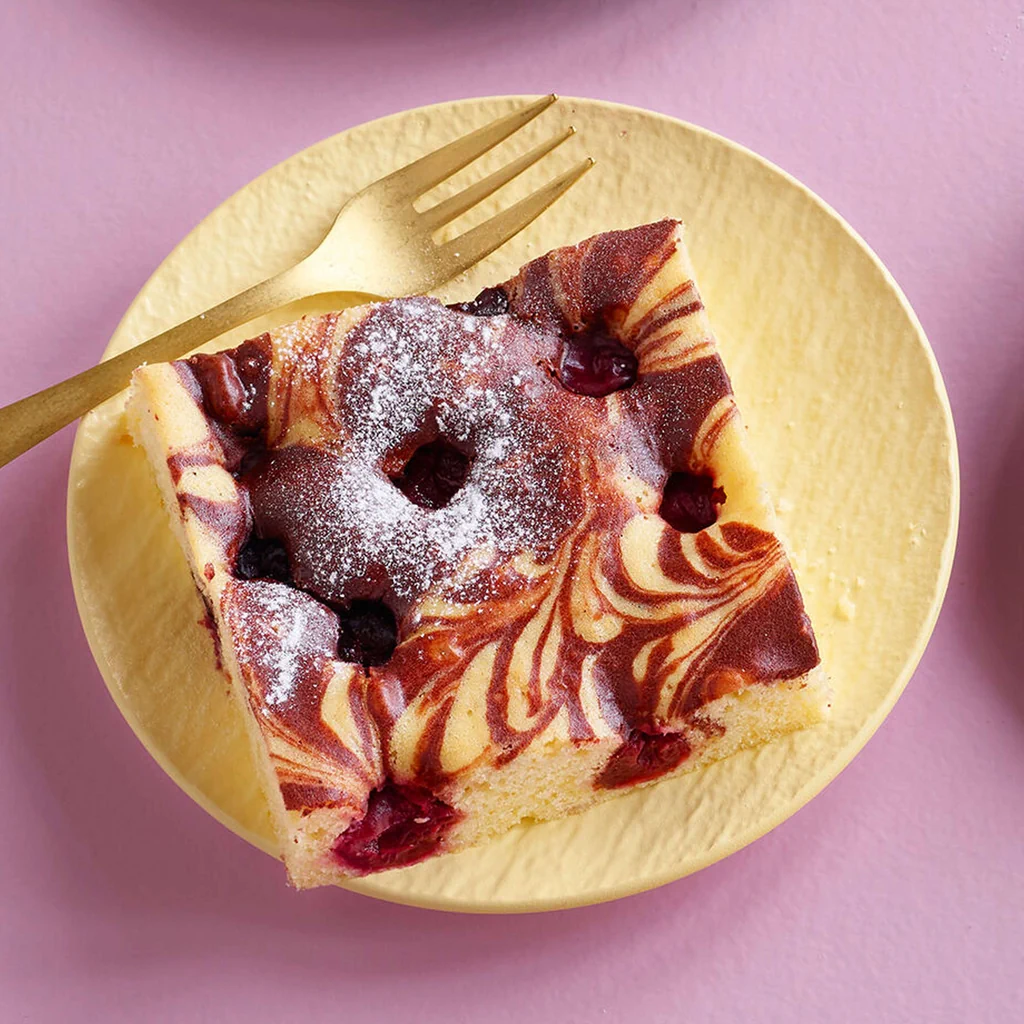 Kirschen-Marmor-Blechkuchen