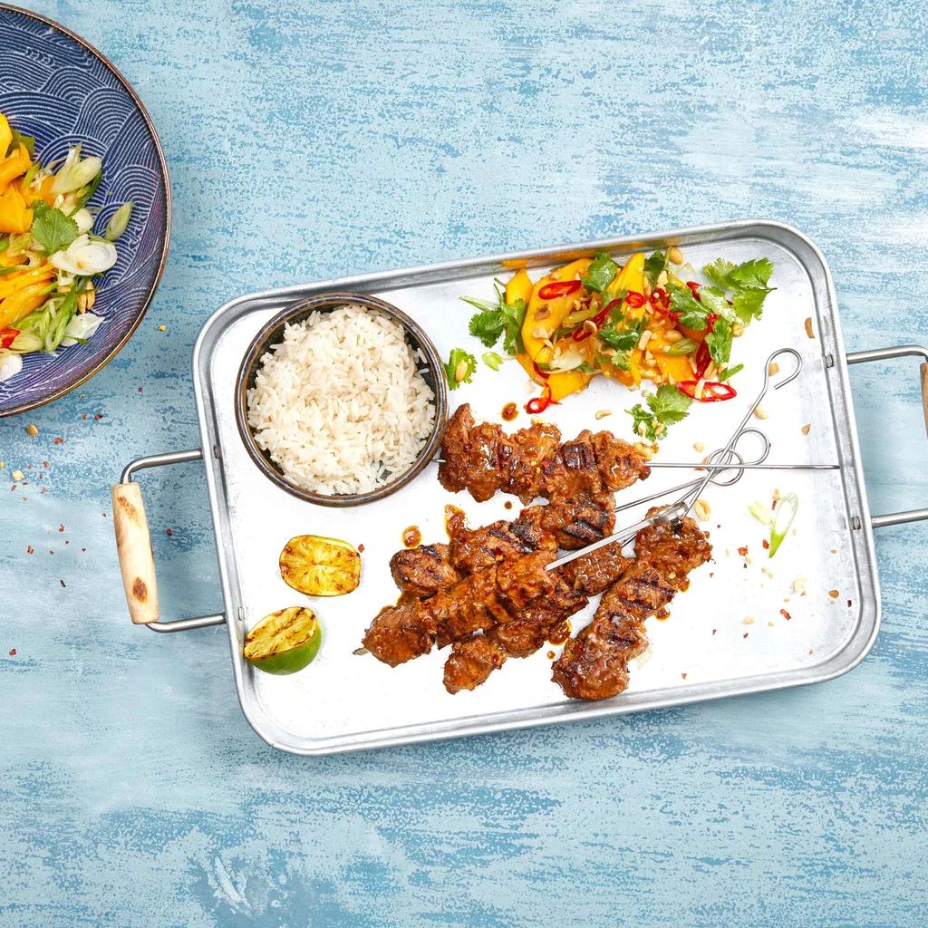 Spiedini di bulgogi con insalata di mango