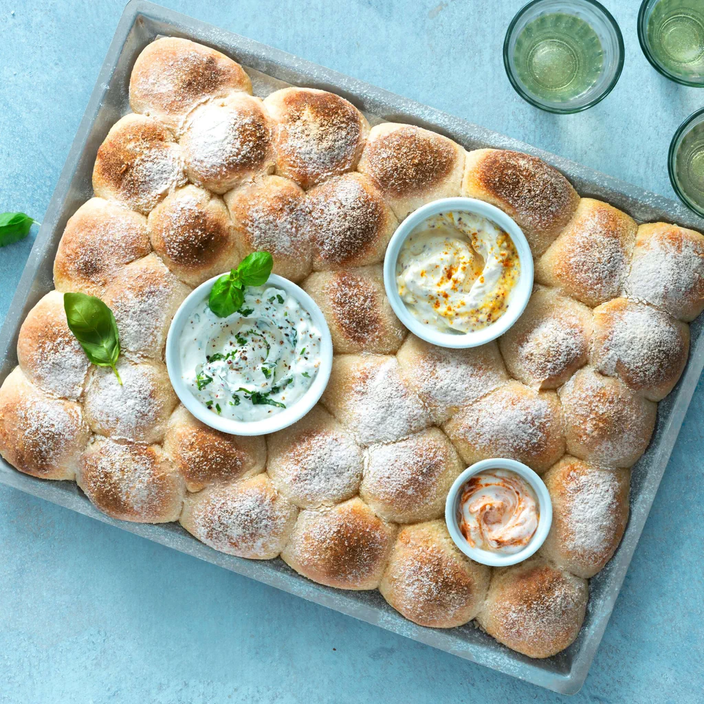 Pinsa-Brötchen mit Dips
