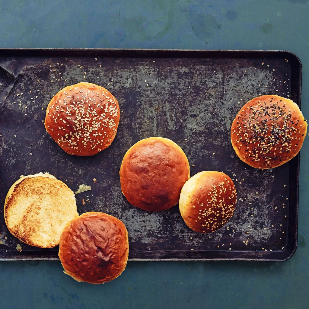 Burger bun di pan brioche 