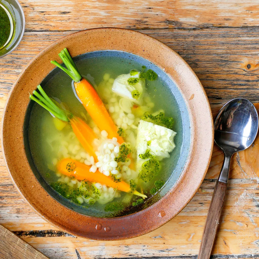 Gerstensuppe mit Kerbel-Pesto