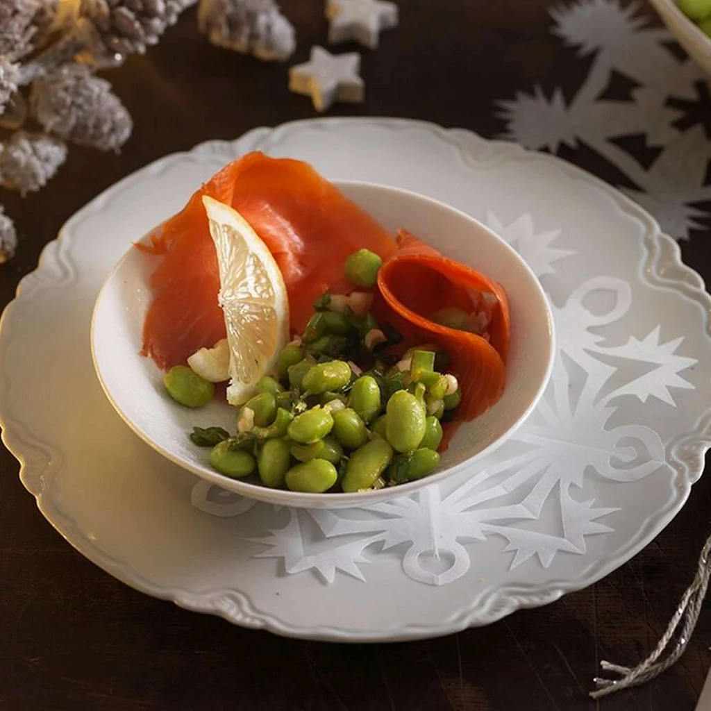 Edamame con salmone affumicato