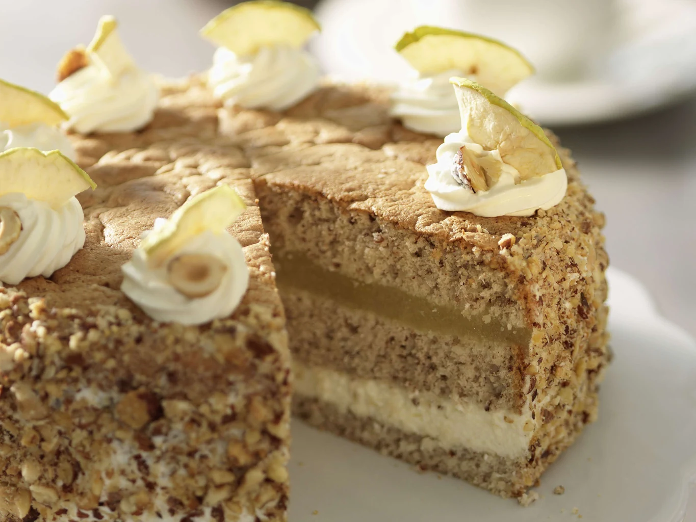 Torta di nocciole e mele