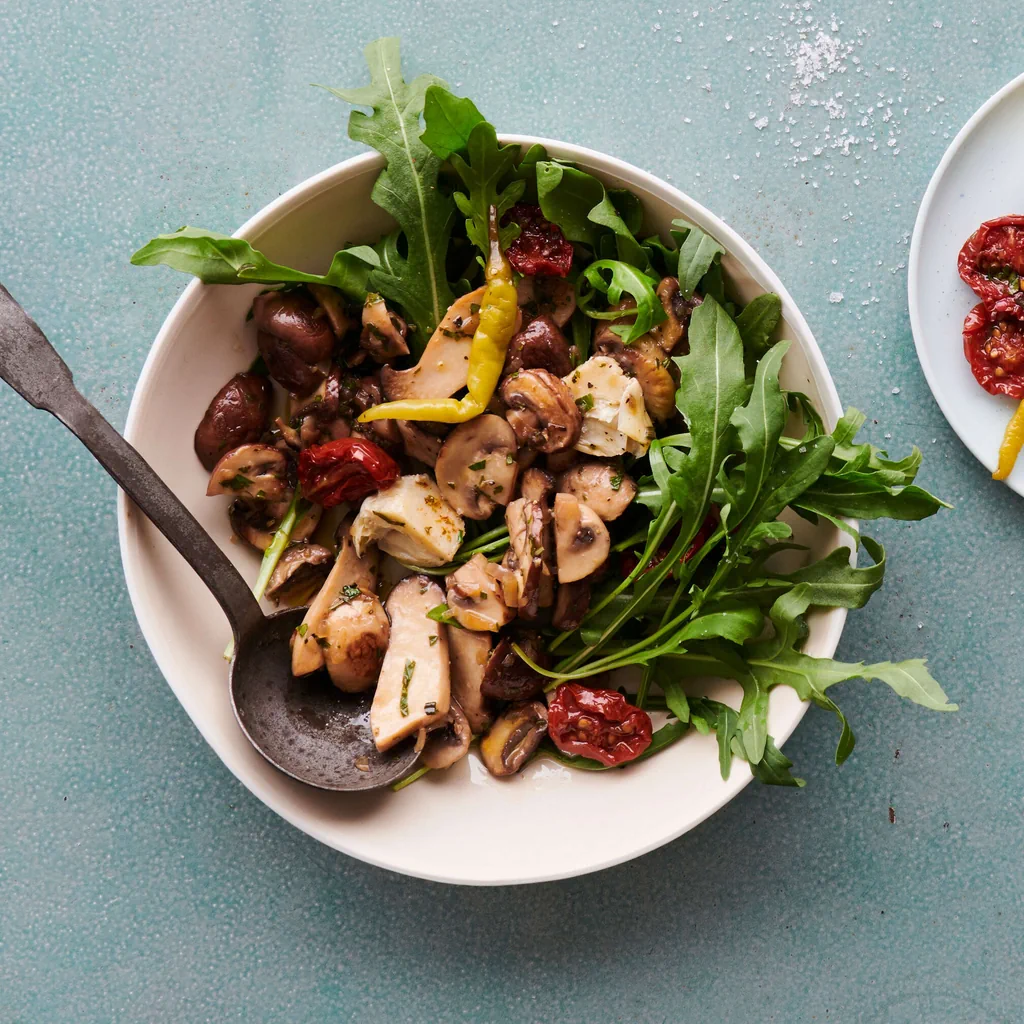 Insalata di funghi con rucola