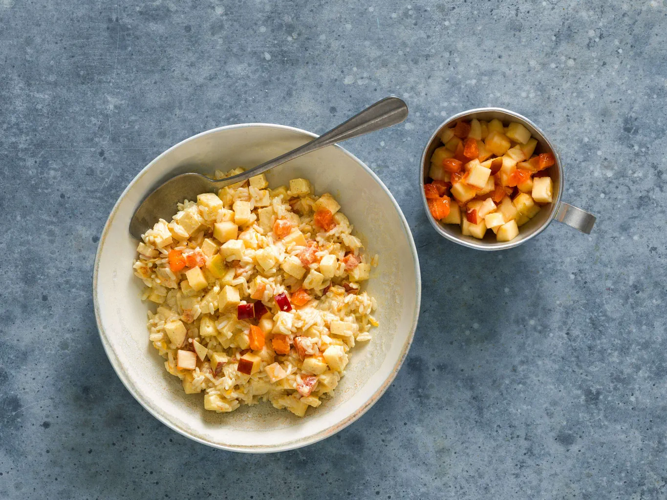 Salade de riz au curry et aux fruits