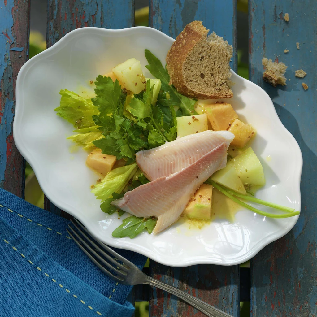 Pikante Melonen mit Räucherforelle