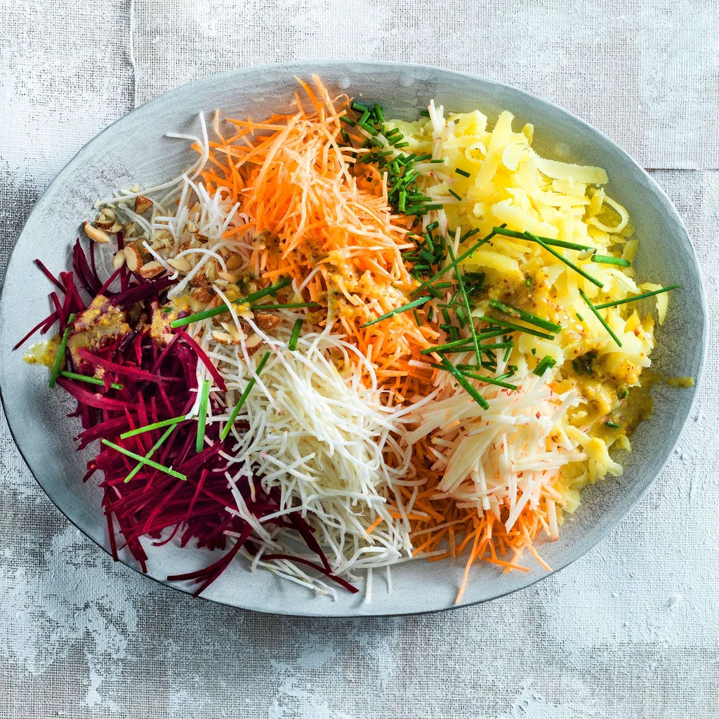 Salade râpée avec carottes et betterave rouge