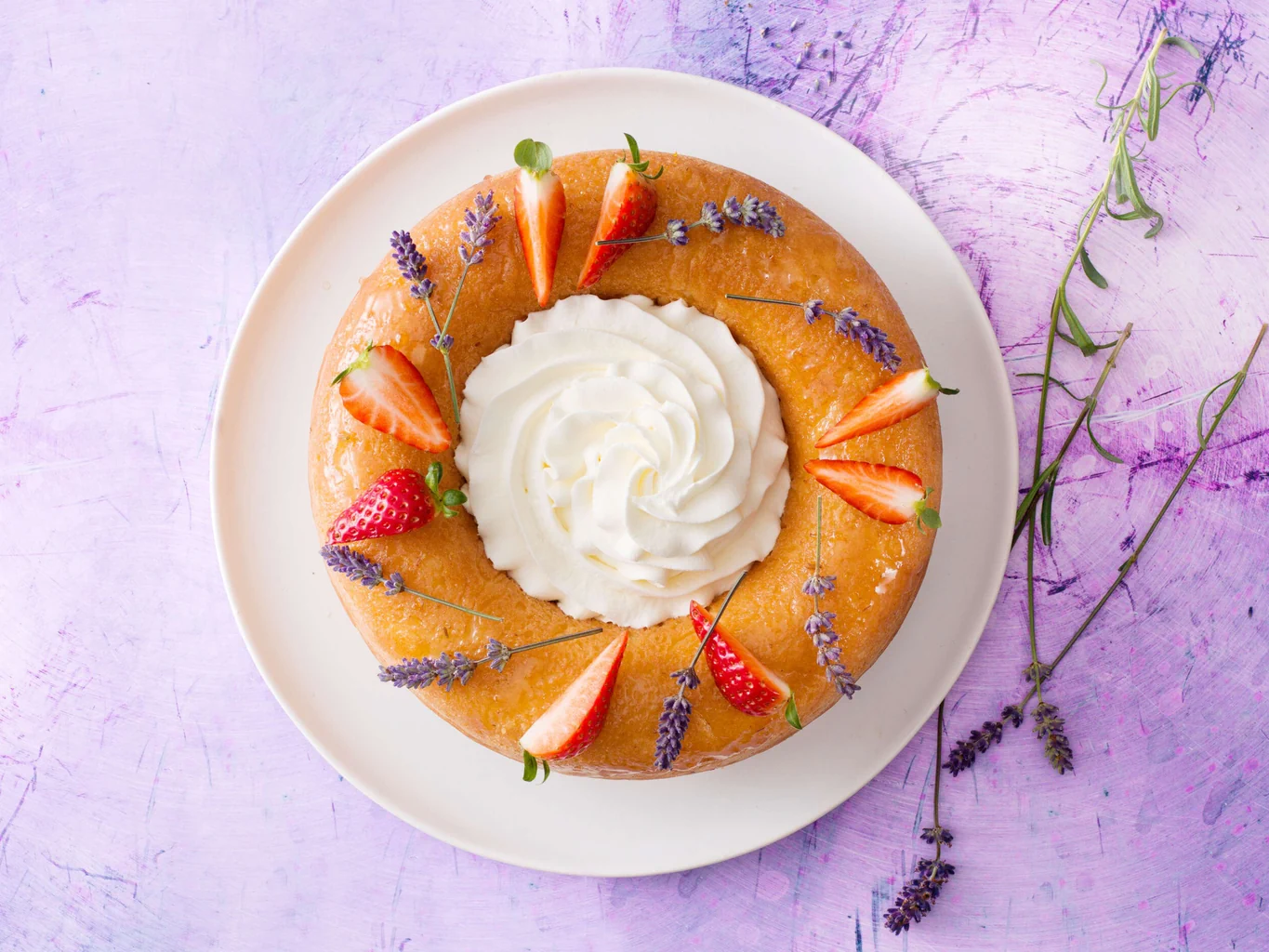 Savarin à la lavande