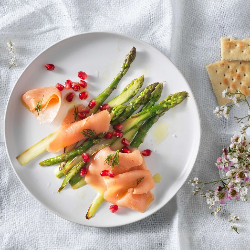 Saumon avec asperges et grenade
