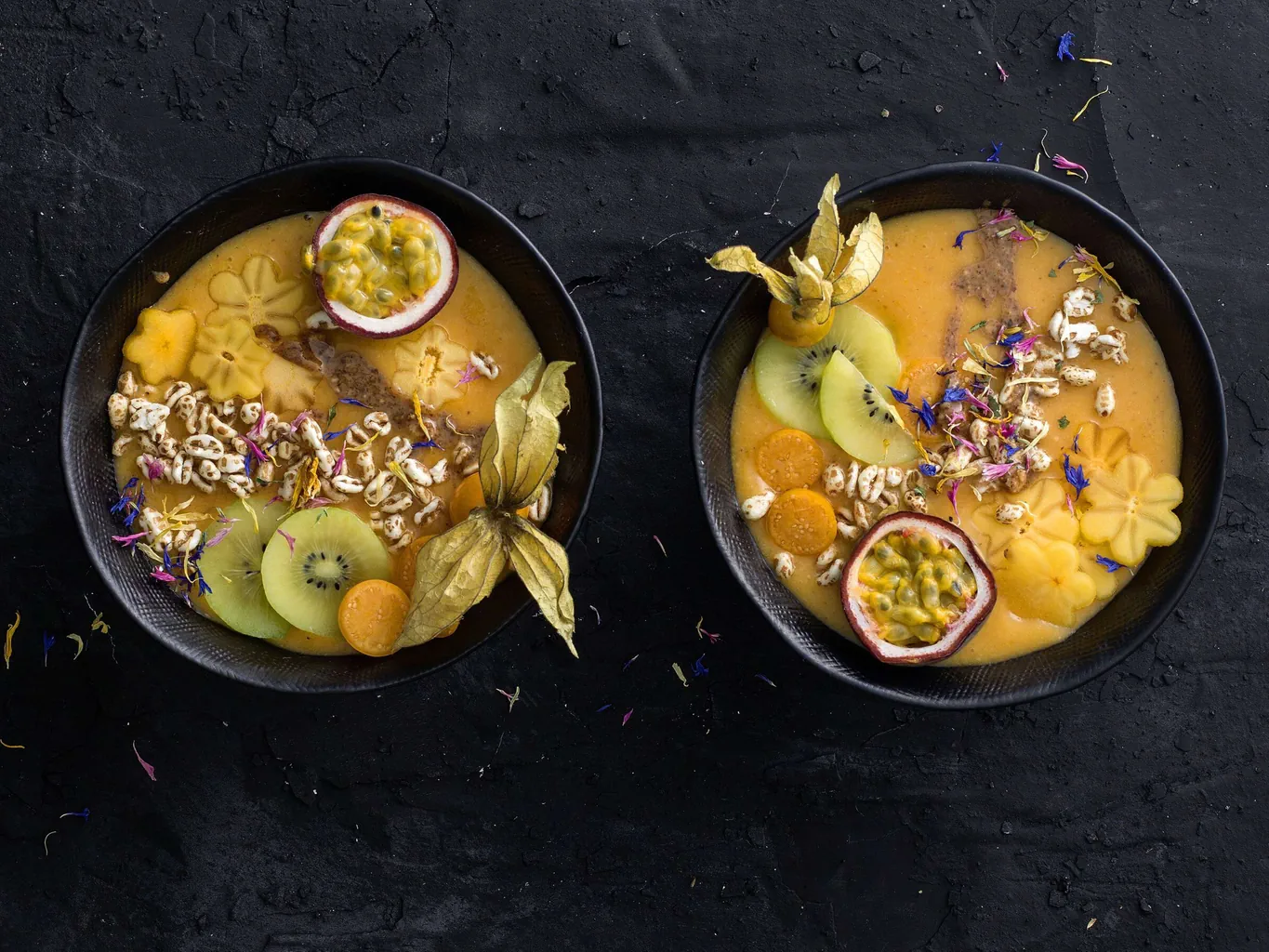 Kaki-Smoothie-Bowl