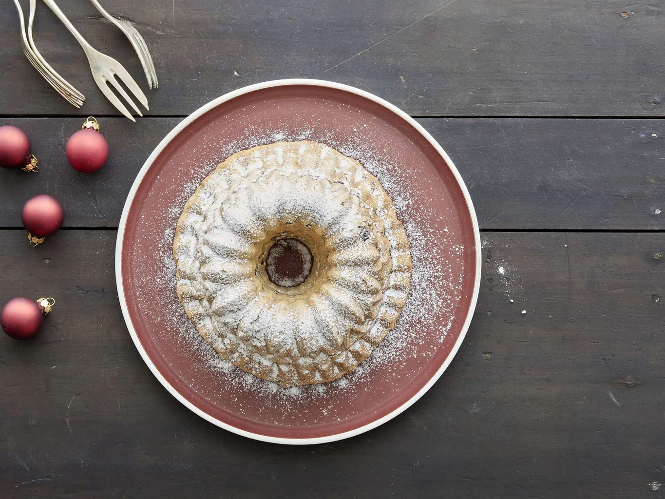 Gâteau aux pommes de terre avec canneberges et cannelle