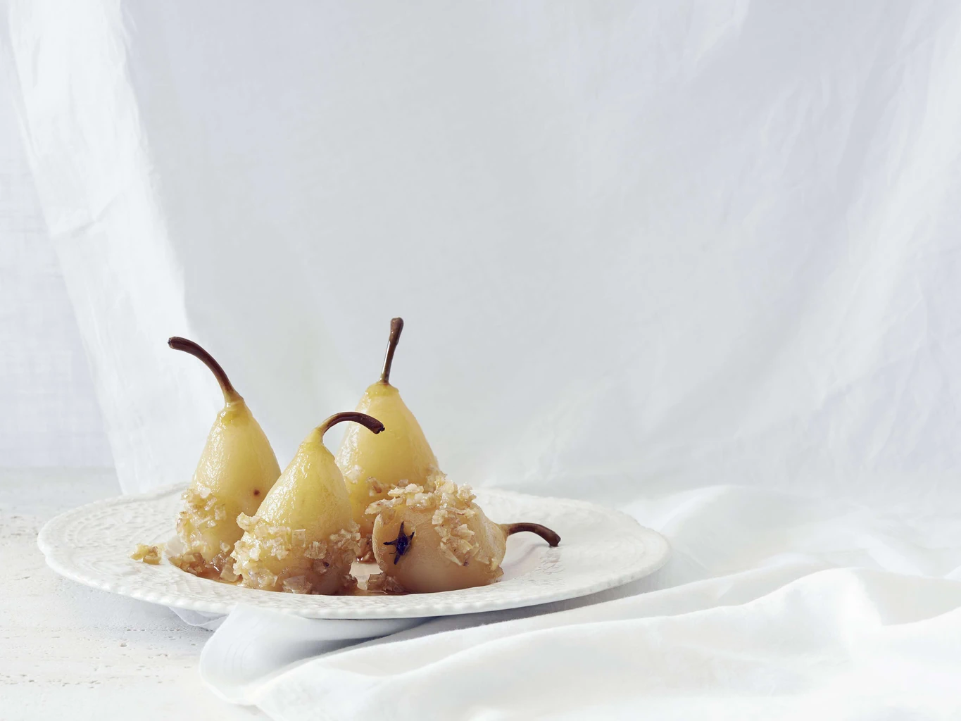 Pochierte Birnen mit Marronikrokant