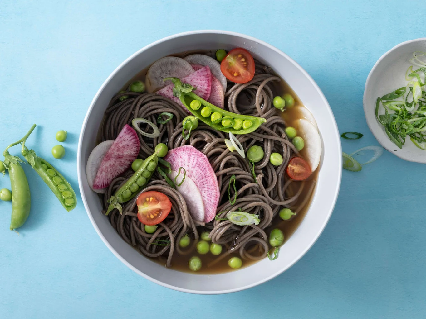 Kalte Gemüse-Soba-Nudeln