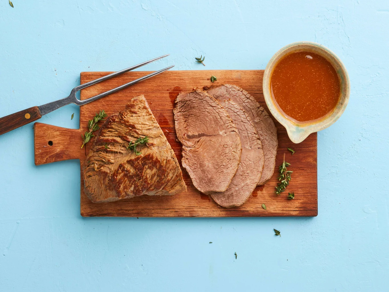 Rôti de bœuf braisé avec sauce bière-soja