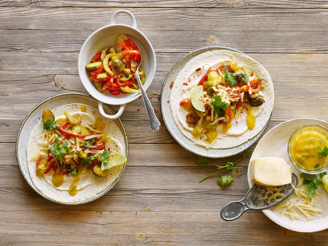 Fajitas aux légumes avec sauce à la mangue
