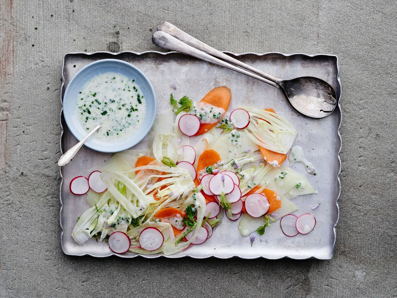 Bunter Gemüsehobelsalat