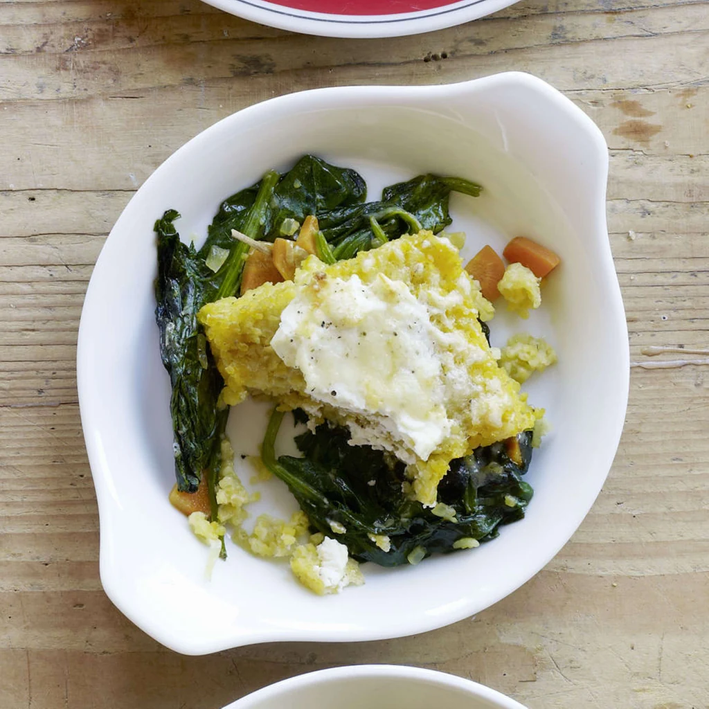 Polentaschnitten mit Käse und Ricotta