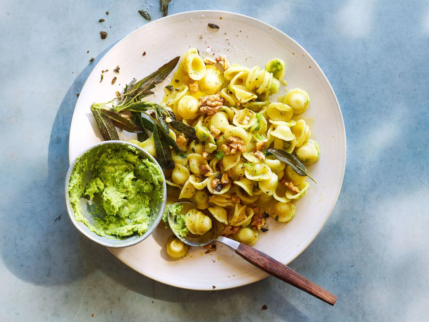Orecchiette con pesto al lardo