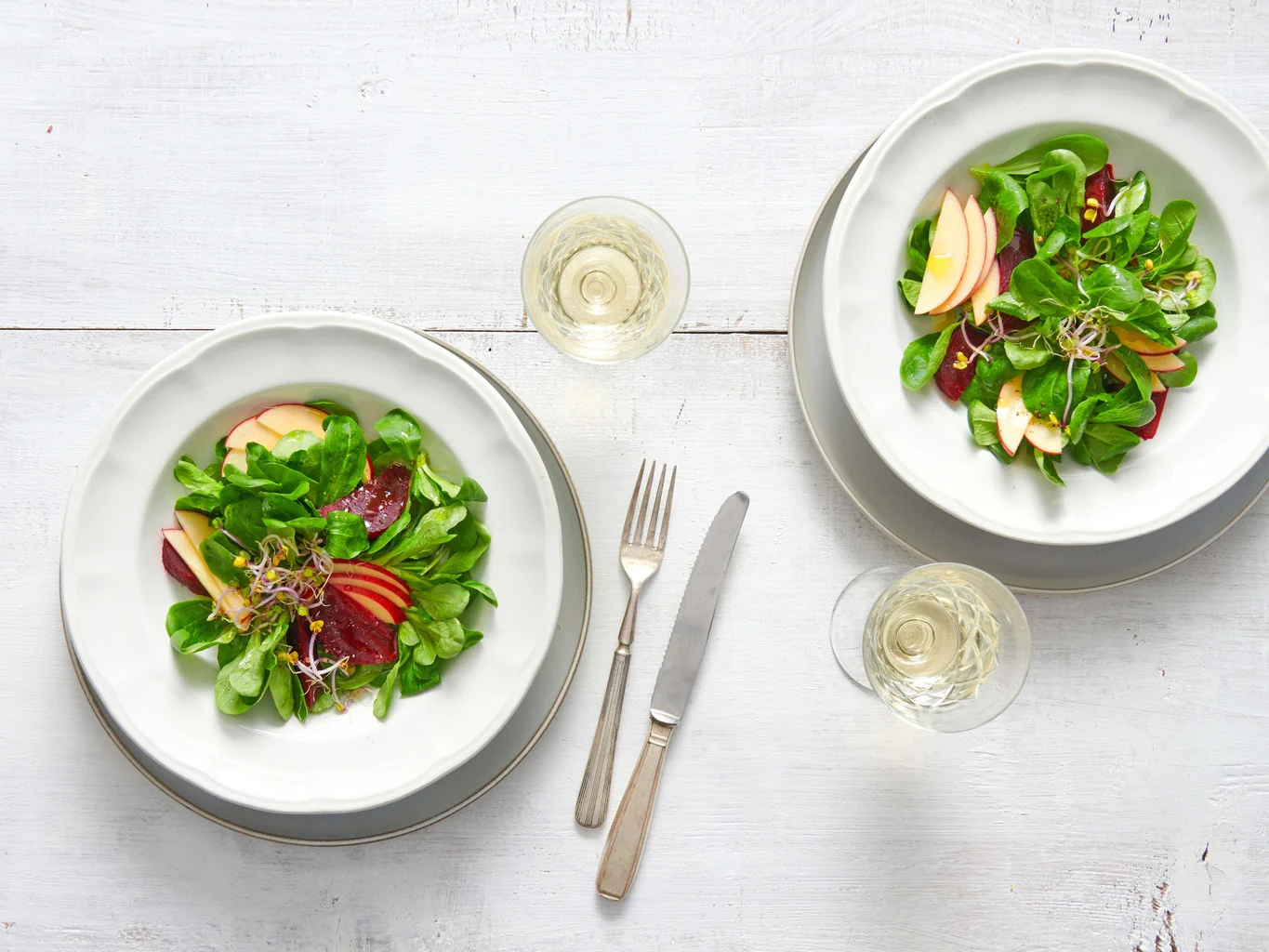 Insalata di formentino con barbabietole e mele