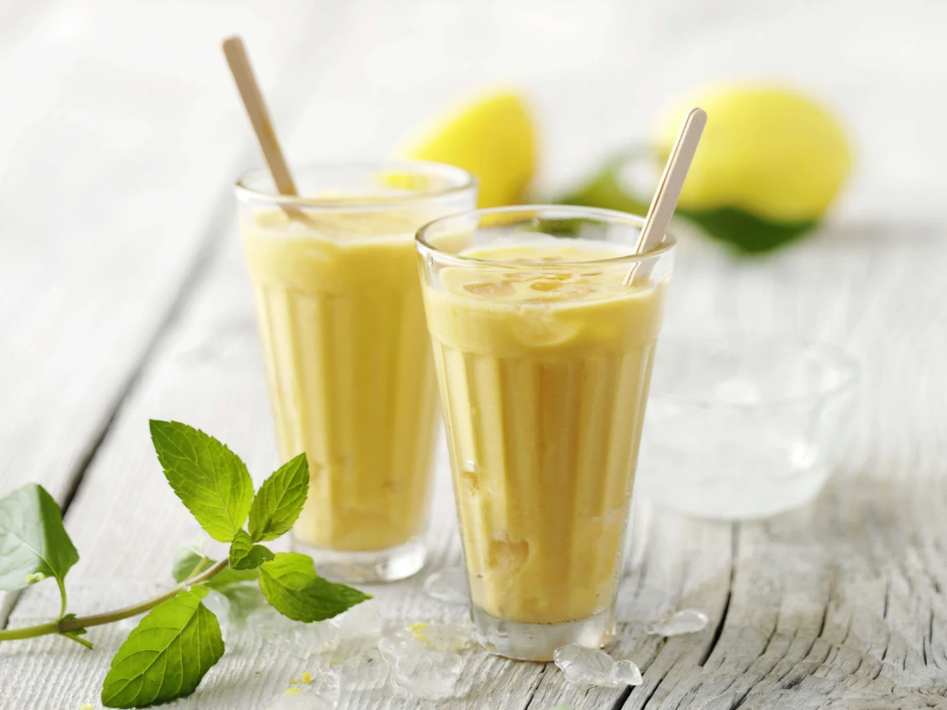 Cocktail fraîcheur à la mangue et à la papaye