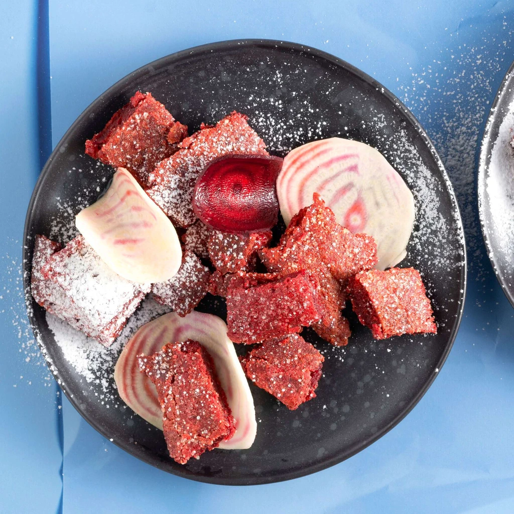 Schmarren à la betterave rouge et à la crème acidulée
