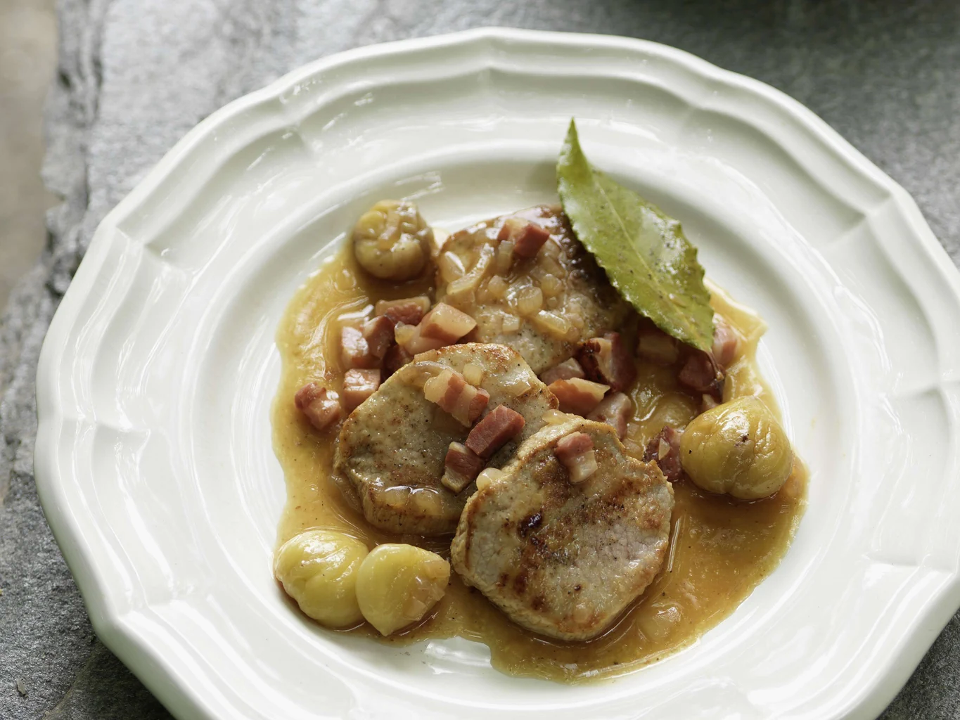 Scaloppine di vitello con castagne glassate
