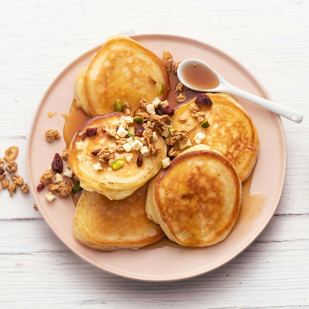 Pancake allo yogurt con granola