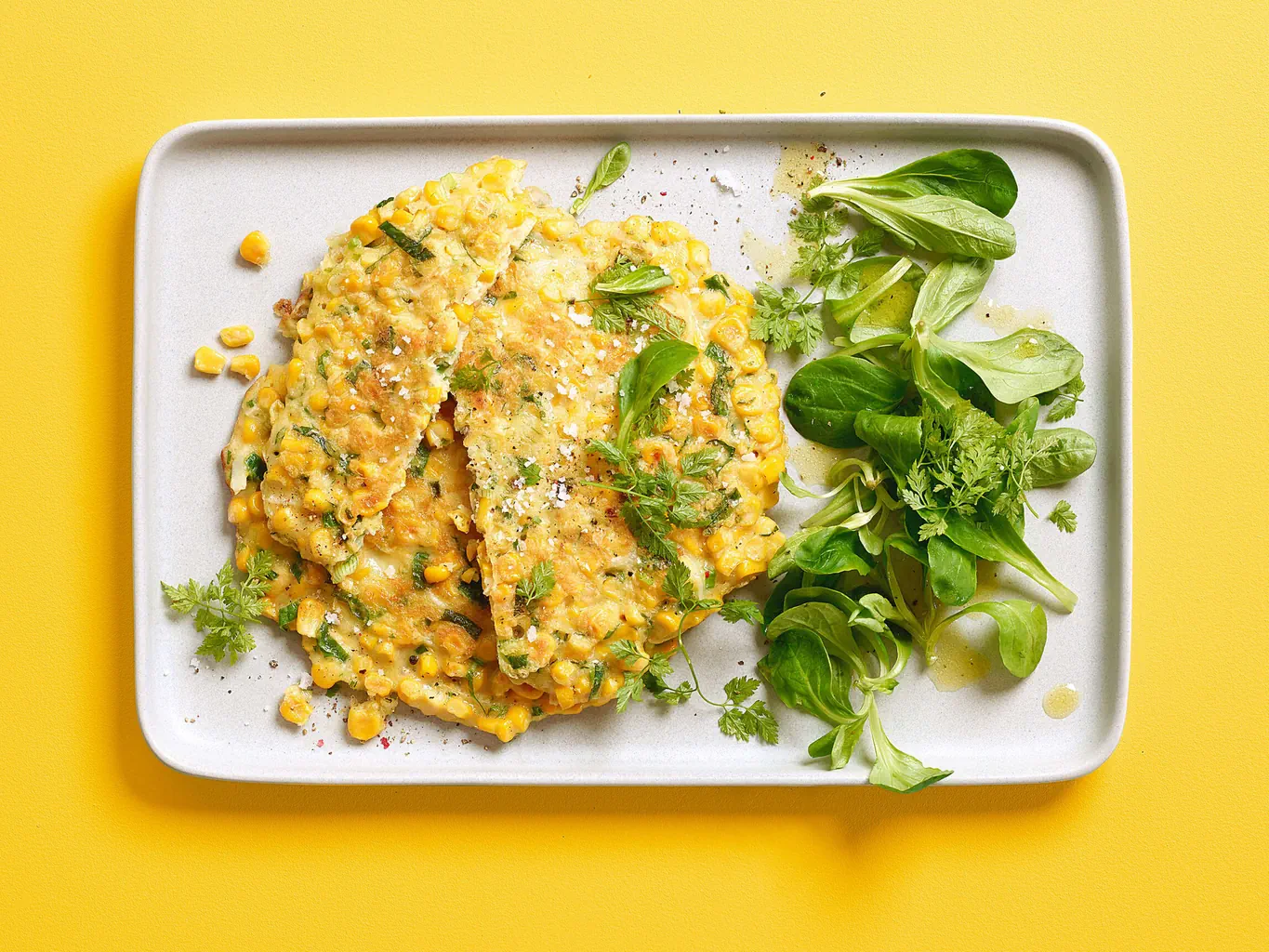 Pancake al mais con insalata
