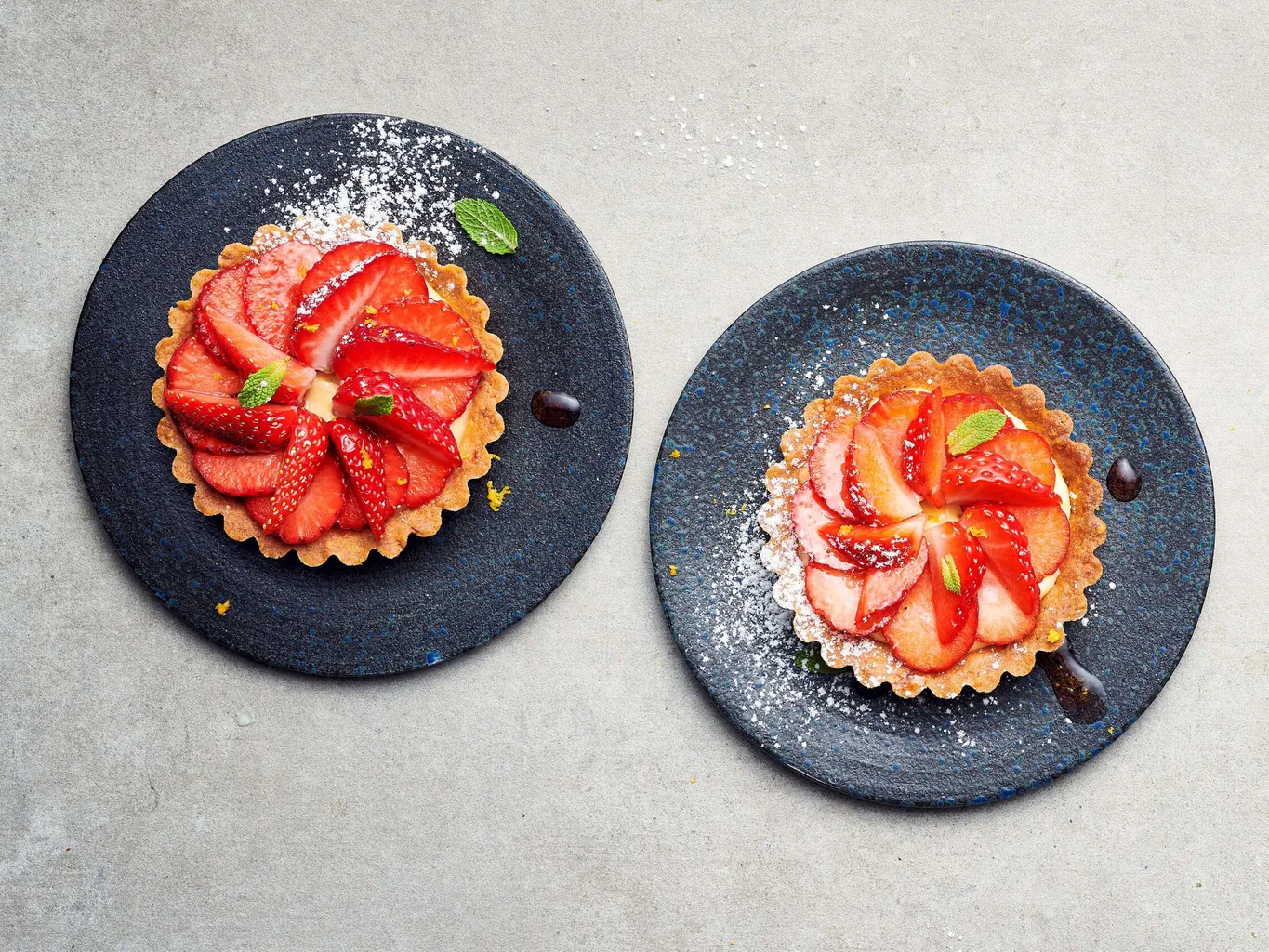 Tartellette con crema di vaniglia e fragole 