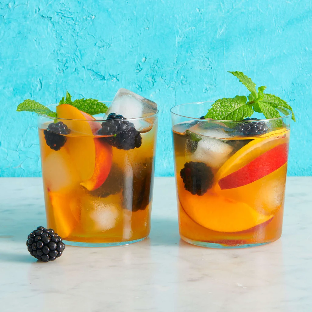 Thé glacé mûres-nectarines 