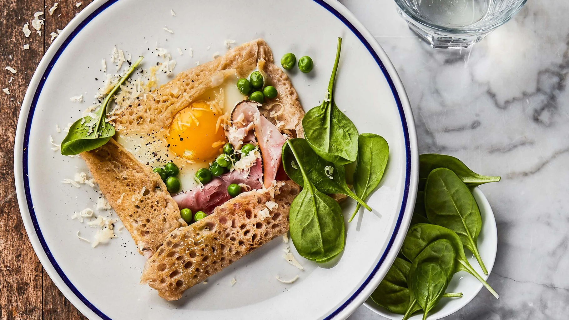 Galette mit Spinat und Erbsen