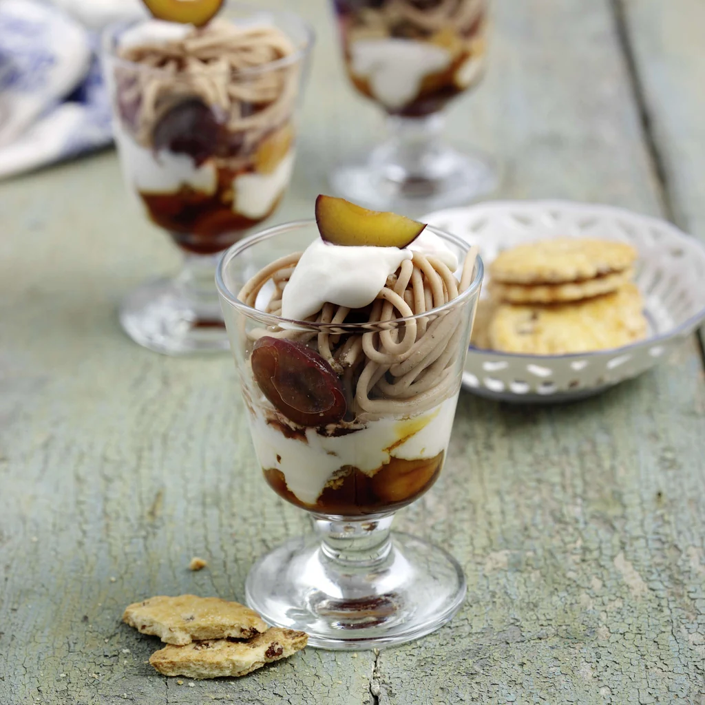 Dessert alle castagne con prugne